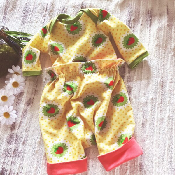 Babyset für Mädchen Gelb mit Erdbeeren