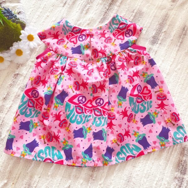 mädchenkleid in rosa ansicht hinten